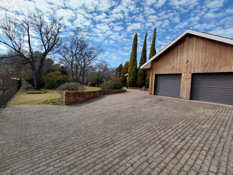 4 Bedroom Property for Sale in Panorama Free State
